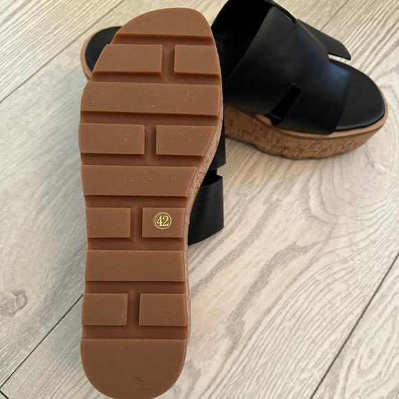 Hermes Eze 30 sandal size 42 unworn - Picture 2 of 5